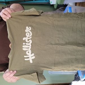 Holister t shirt